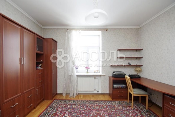 
   Продам 4-комнатную, 156 м², Добровольского ул, 5/1

. Фото 2.