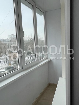 
   Продам 2-комнатную, 51.8 м², Декабристов ул, 147

. Фото 4.