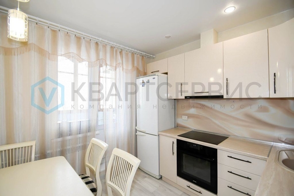 
   Продам 3-комнатную, 69.8 м², Конева ул, 34/2

. Фото 3.