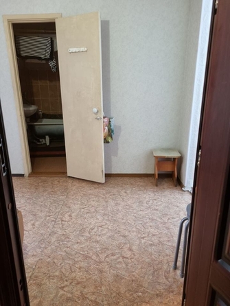 
   Продам 1-комнатную, 46 м², Тарская ул, 261к1

. Фото 3.