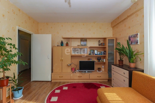 
   Продам 2-комнатную, 53 м², 

. Фото 1.