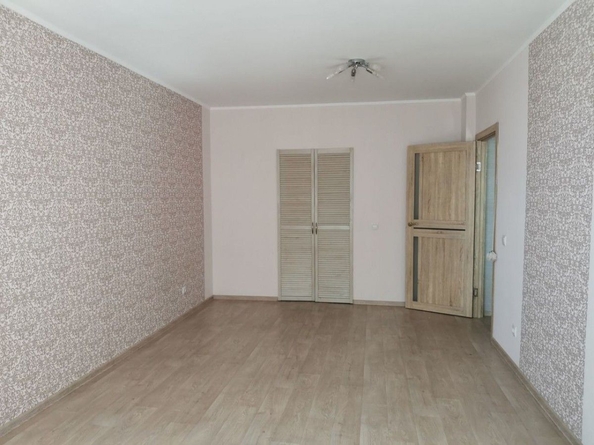 
   Продам 1-комнатную, 45 м², Конева ул, 8к1

. Фото 3.