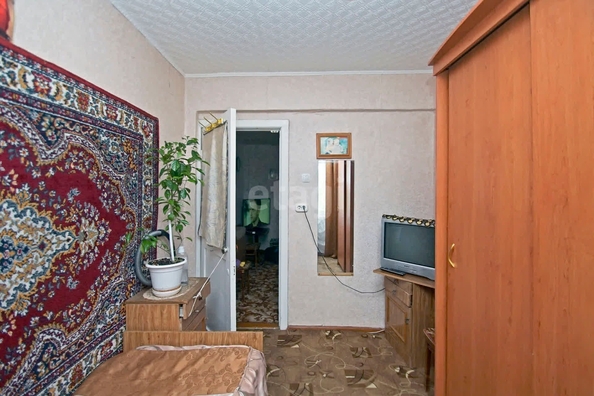 
   Продам 4-комнатную, 59.5 м², Петра Осминина ул, 17В

. Фото 1.