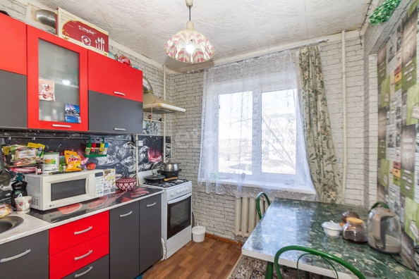 
   Продам 1-комнатную, 33 м², Семиреченская ул, 136

. Фото 2.