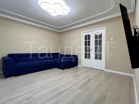 
   Продам 3-комнатную, 80.8 м², Дмитриева ул, 3/2

. Фото 2.