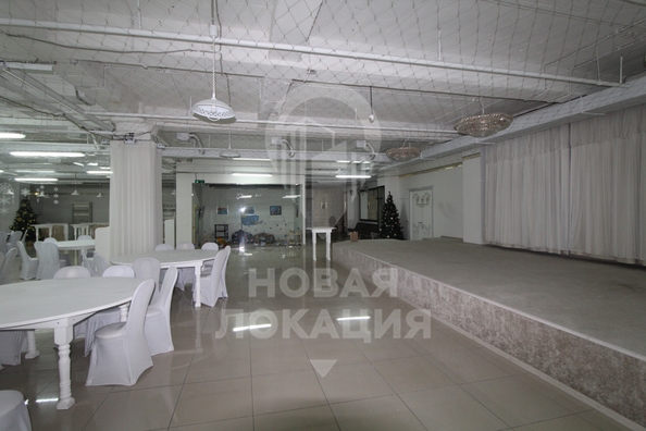 
   Продам офис, 1300 м², Фрунзе ул, 1к4

. Фото 2.