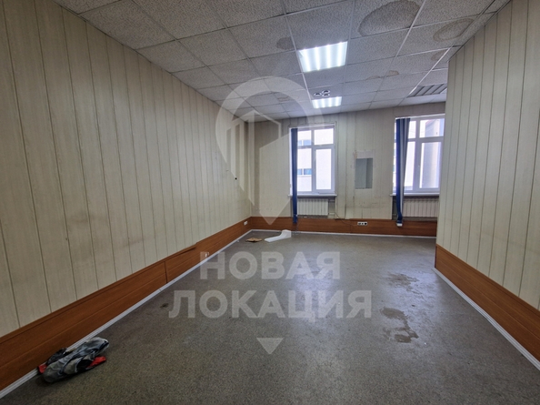 
   Сдам офис, 26.8 м², 10 лет Октября ул, 199

. Фото 2.