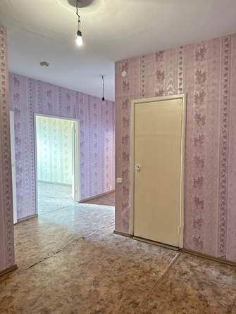 
   Продам 3-комнатную, 105.6 м², 1 Мая ул, 1/1

. Фото 2.