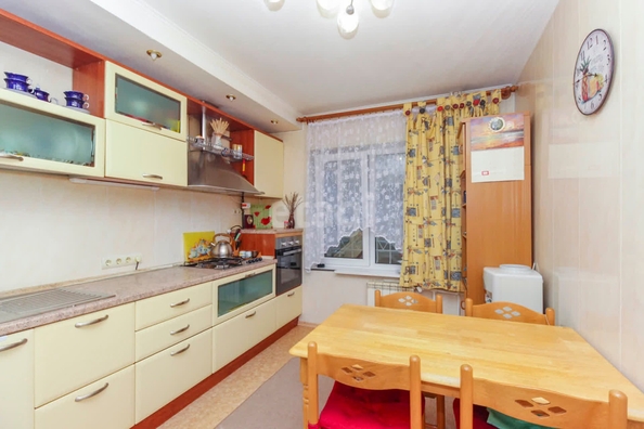 
   Продам 3-комнатную, 64.5 м², Зеленый б-р, 6

. Фото 6.