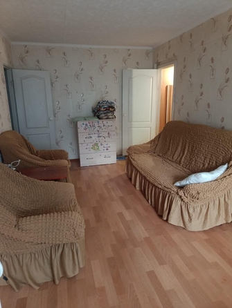 
  Сдам в аренду 3-комнатную квартиру, 45 м², Омск

. Фото 1.