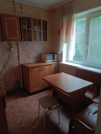 
  Сдам в аренду 3-комнатную квартиру, 45 м², Омск

. Фото 5.