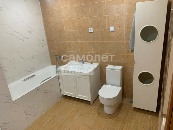 
  Продается 3-комн. квартира, 67 м², 10 лет Октября ул, д. 203
. Фото 5.