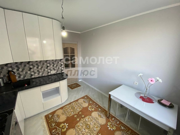 
  Продается 2-комн. квартира, 64 м², б.г. шаронова, д. 21
. Фото 4.
