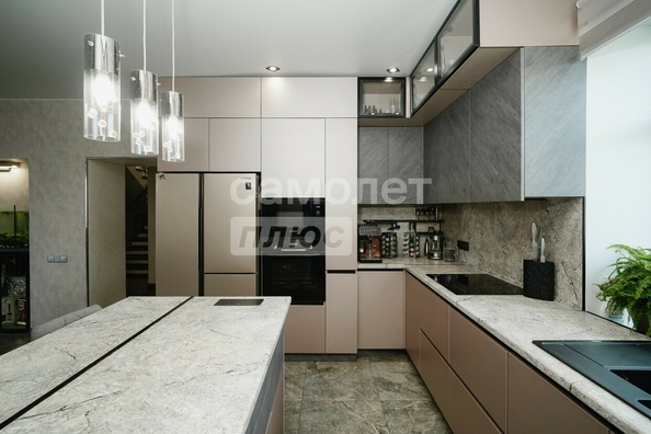 
  Продается дом, 200 м², Омск
. Фото 1.
