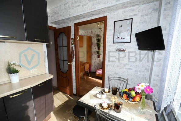 
  Продается 4-комн. квартира, 60 м², Молодежная ул, д. 15
. Фото 2.