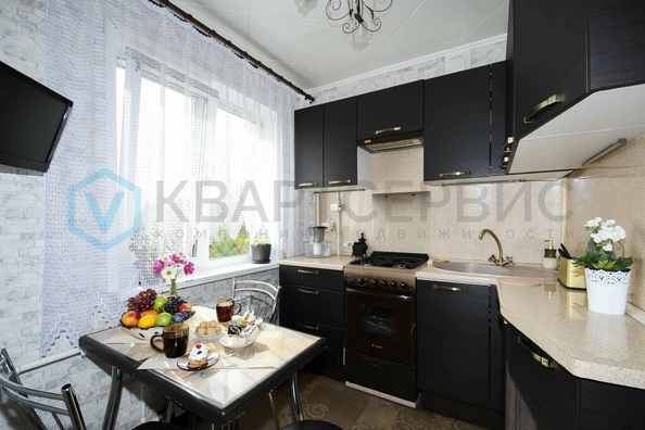 
  Продается 4-комн. квартира, 60 м², Молодежная ул, д. 15
. Фото 5.