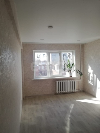 
  Продается 1-комн. квартира, 33 м², 75-й гвардейской бригады, д. 10
. Фото 4.