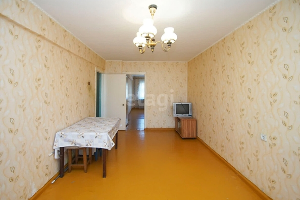 
  Продается 4-комн. квартира, 75.2 м², Романенко ул, д. 10
. Фото 2.