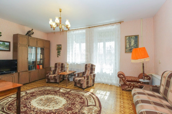 
  Продается 3-комн. квартира, 69.7 м², Грозненская ул, д. 20
. Фото 2.