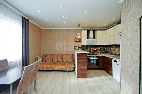 
  Продается дом, 64.8 м², Омск
. Фото 4.