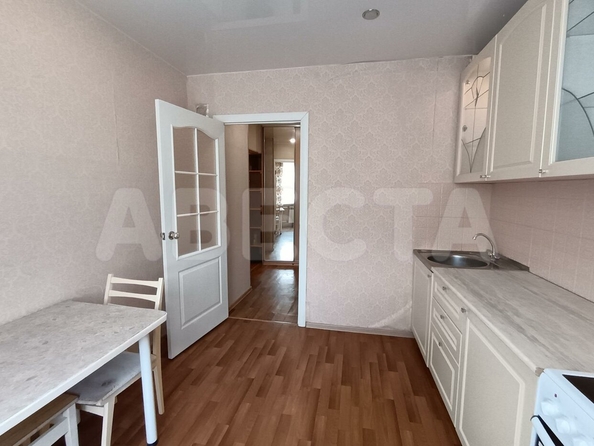
  Продается 1-комн. квартира, 38 м², Богдана Хмельницкого ул, д. 44
. Фото 2.