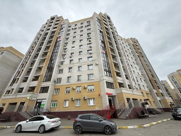 
  Продается 2-комн. квартира, 65 м², Перелета ул, д. 27
. Фото 5.