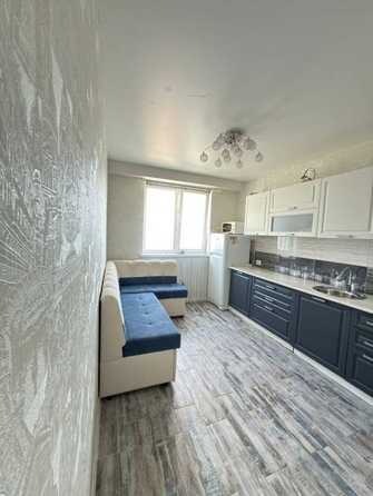 
  Продается 1-комн. квартира, 34.4 м², Перелета ул, д. 24
. Фото 2.