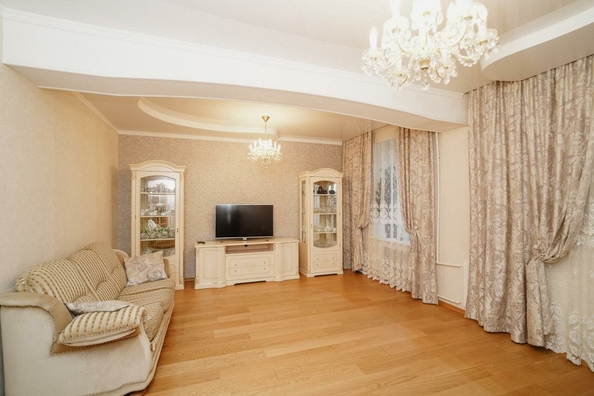 
  Продается 4-комн. квартира, 117.3 м², Химиков ул, д. 31
. Фото 5.