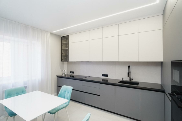 
  Продается 2-комн. квартира, 84 м², Пригородная ул, д. 27
. Фото 5.