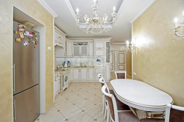 
  Продается 3-комн. квартира, 118.4 м², Маршала Жукова ул, д. 107
. Фото 2.