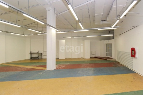 
  Продается универсальное помещение, 425.7 м², Степанца ул
. Фото 2.