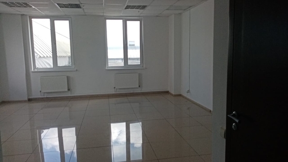 
  Сдам офис, 45.5 м², 70 лет Октября ул, д. 25/7
. Фото 1.