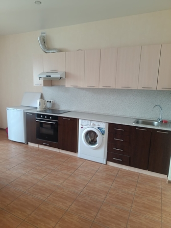 
  Сдается 3-комн. квартира, 85 м², Перелета ул
. Фото 1.