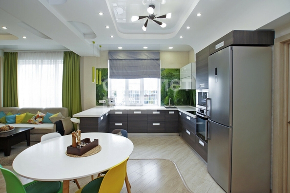 
  Продается 3-комн. квартира, 126.8 м², 10 лет Октября ул, д. 70
. Фото 4.