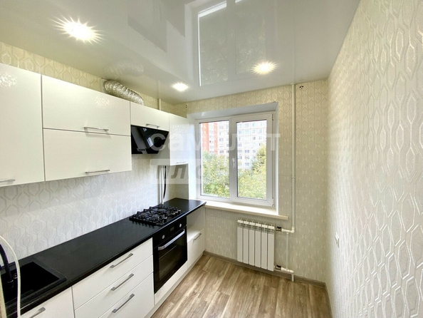 
  Продается 2-комн. квартира, 39.2 м², Бородина ул, д. 4/1
. Фото 5.
