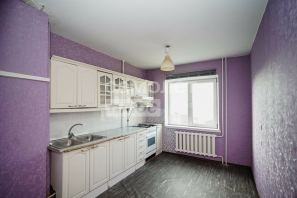 
  Продается 3-комн. квартира, 62.5 м², 70 лет Октября ул, д. 20
. Фото 5.