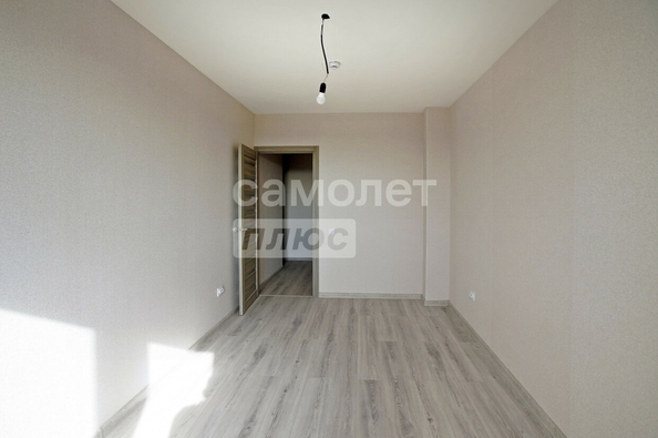 
  Продается 2-комн. квартира, 59.2 м², Ленинградская 1-я ул, д. 25
. Фото 5.