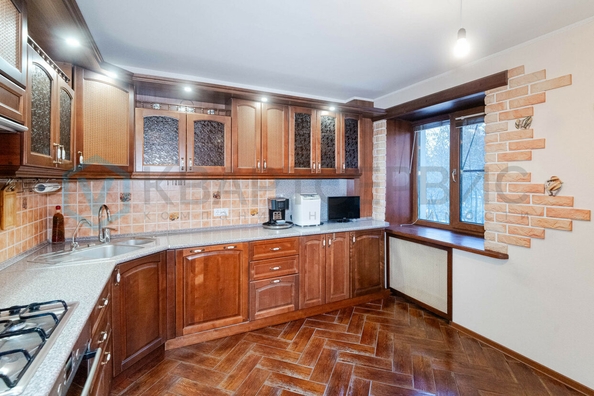 
  Продается 4-комн. квартира, 112 м², 20 лет РККА ул, д. 13к2
. Фото 4.