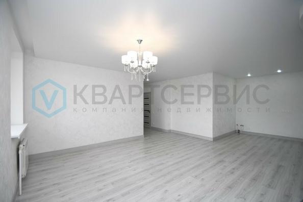 
  Продается 3-комн. квартира, 76 м², Космический пр-кт, д. 20к7
. Фото 2.