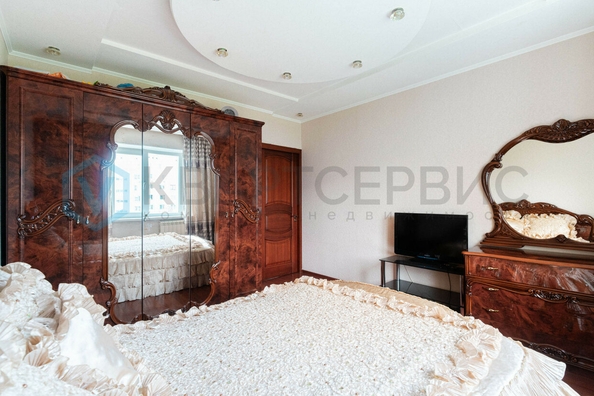 
  Продается 2-комн. квартира, 52 м², 70 лет Октября ул, д. 22/2
. Фото 4.