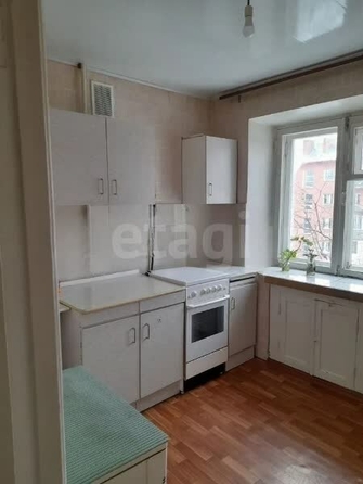 
  Продается 1-комн. квартира, 30.2 м², Космический пр-кт, д. 1
. Фото 2.