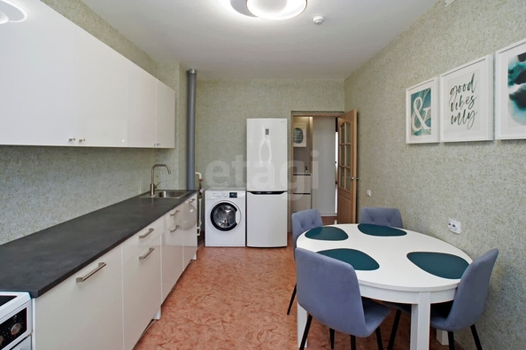 
  Продается 2-комн. квартира, 54.8 м², Космический пр-кт, д. 14Бк7
. Фото 3.
