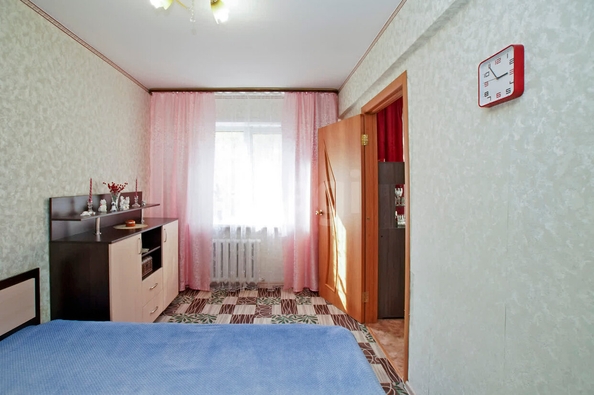 
  Продается 2-комн. квартира, 45 м², Космический пр-кт, д. 81
. Фото 4.