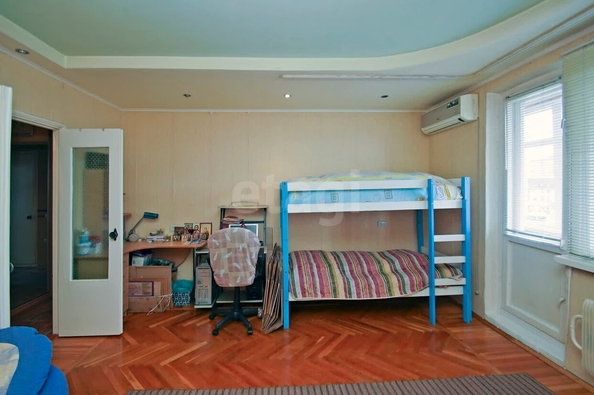 
  Продается 1-комн. квартира, 41.9 м², Кирова ул, д. 12
. Фото 2.