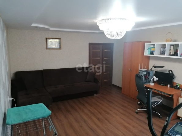
  Продается 2-комн. квартира, 74 м², Омская ул, д. 136/2
. Фото 1.