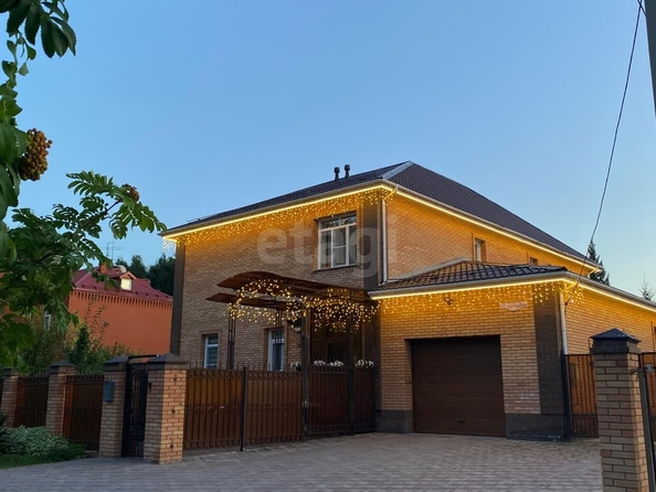 
  Продается дом, 273.9 м², Омск
. Фото 2.