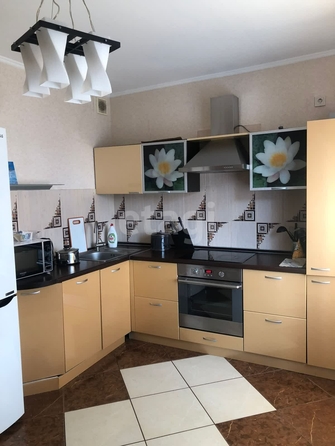
  Сдается 2-комн. квартира, 77.4 м², Арнольда Нейбута ул, д. 7
. Фото 5.