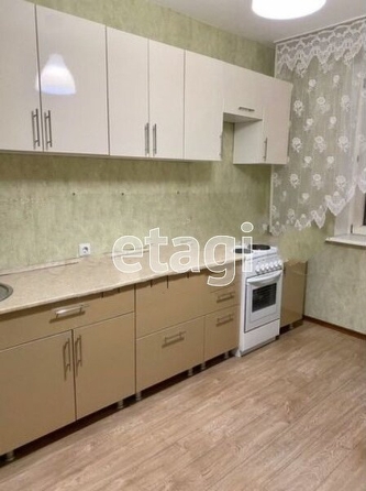 
  Сдается 1-комн. квартира, 42 м², Спортивная ул, д. 52
. Фото 3.