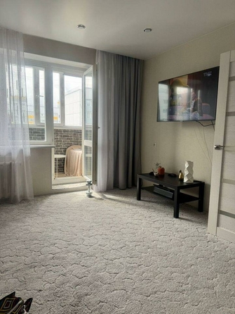 
  Продается 1-комн. квартира, 40.4 м², Малиновского ул, д. 23к1
. Фото 2.