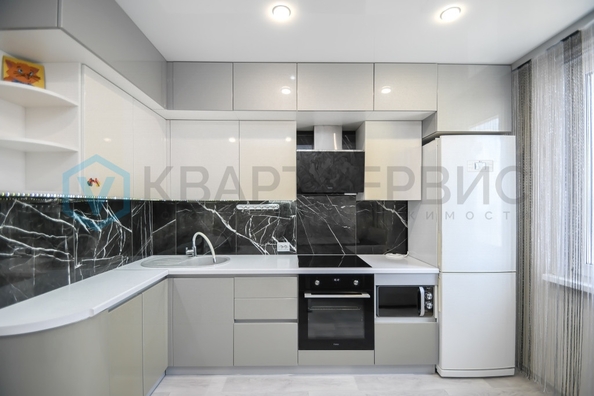 
  Продается 2-комн. квартира 64 м², в ЖК Амурский-2, дом 25. Фото 2.